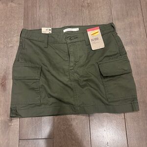 Levi’s ‘94 Cargo Mini Skirt